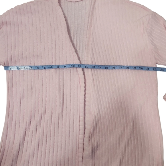 Light Pink Ribbed Cardigan And Shorts Set. M/L - Picture 7 of 10